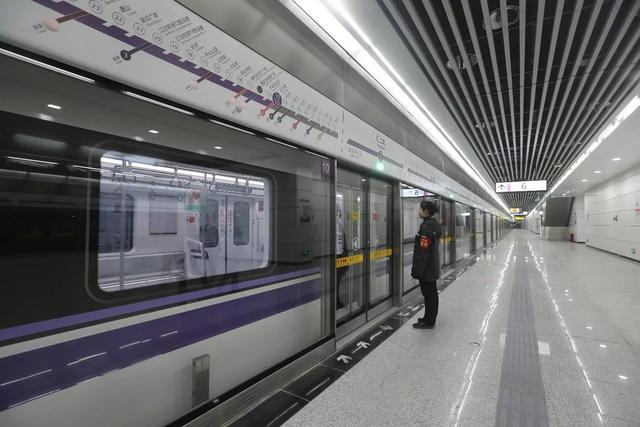 工程项目│当欧神诺产品出现在重庆地铁十号线